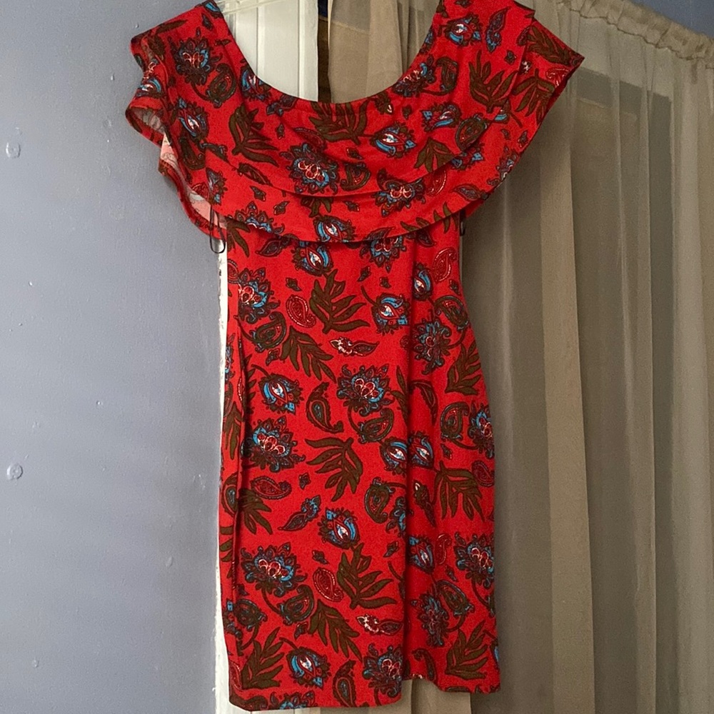Off the Shoulder Floral Print Bodycon Dress.